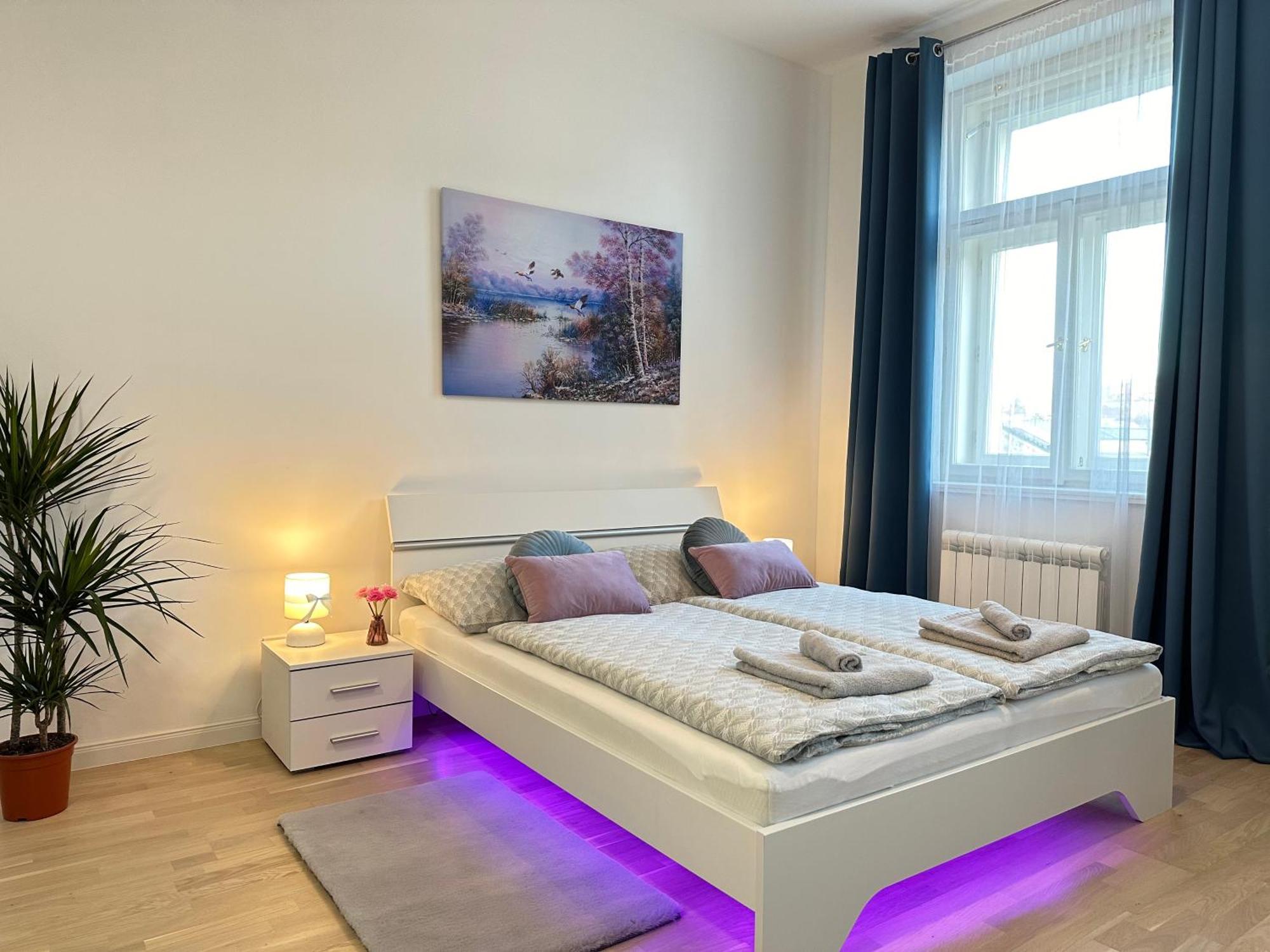 Apartment Romantic In The Center Of Prag