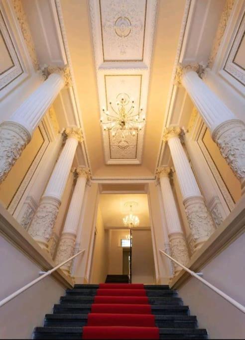 Apartment Romantic In The Center Of Prag